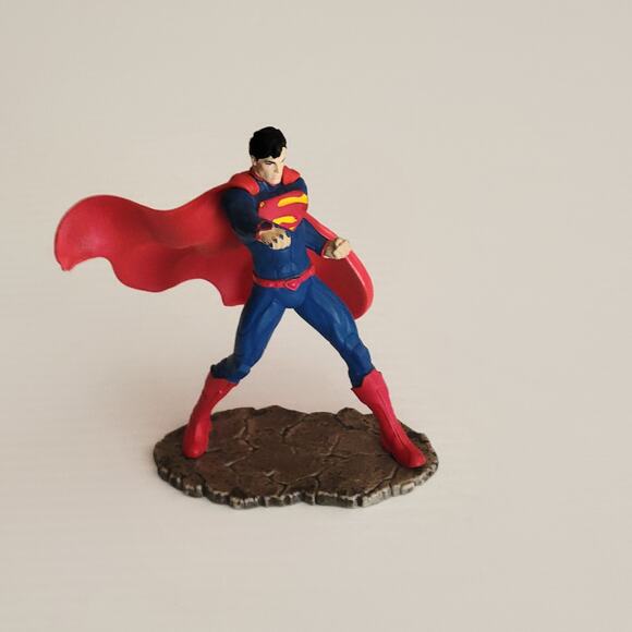 Superman DC Comics 4" tall mini figure figurine - Picture 1 of 11